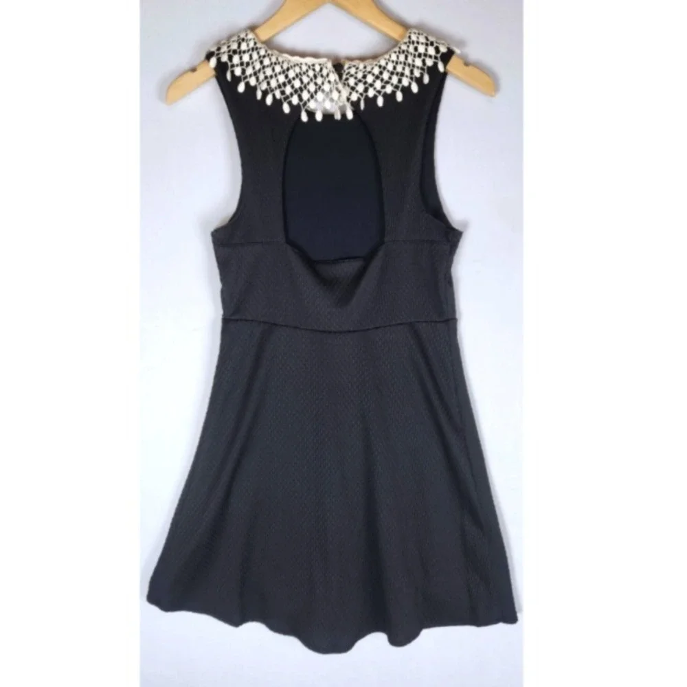 NWOT‎ Free People Fit Flare Sleeveless Dress Women's Small Crochet Lace Collar